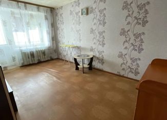 Продам 2-ком. квартиру, 45 м2, поселок городского типа Путеец, Парковая улица, 1