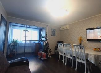 Продается четырехкомнатная квартира, 80 м2, Элиста, 6-й микрорайон, 6-й микрорайон, 1