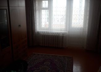 Продается 3-комнатная квартира, 61.3 м2, село Акъяр, улица Строителей, 3