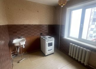 Продажа 2-ком. квартиры, 52 м2, Барнаул, улица Энтузиастов, 32