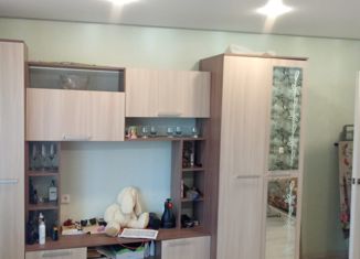 Продам 1-ком. квартиру, 37 м2, Старый Оскол, микрорайон Южный, 10