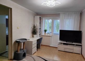 Продажа 2-комнатной квартиры, 45 м2, Барнаул, улица Георгия Исакова, 169