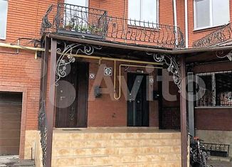 5-ком. квартира на продажу, 389.8 м2, Альметьевск, улица Кирова, 32