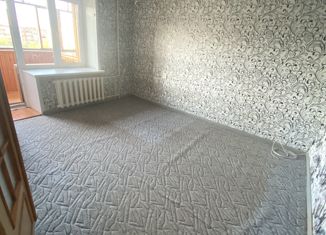 Продам 3-ком. квартиру, 64.7 м2, посёлок городского типа Ярега, Строительная улица, 7