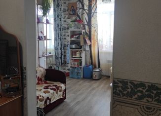 Продажа двухкомнатной квартиры, 70.2 м2, Артём, улица Стрельникова, 39