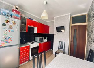 Двухкомнатная квартира на продажу, 55 м2, Москва, улица Красного Маяка, 17к1, метро Пражская