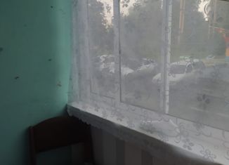 Трехкомнатная квартира на продажу, 67.3 м2, поселок городского типа Рефтинский, Юбилейная улица, 10