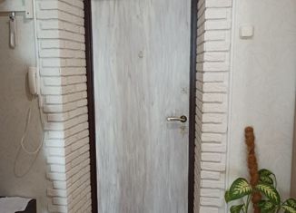 Сдам в аренду двухкомнатную квартиру, 50 м2, Армавир, улица Советской Армии, 32