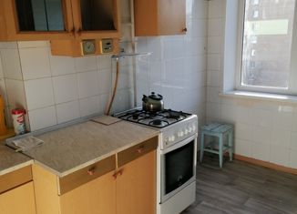 Сдается 3-комнатная квартира, 64 м2, Тольятти, улица Матросова, 30, Комсомольский район