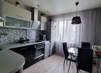 Продажа 3-комнатной квартиры, 57.7 м2, Новокузнецк, проспект Шахтёров, 2