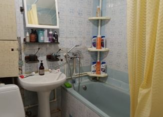 Продажа 2-ком. квартиры, 46 м2, Таганрог, улица Комсомольский Спуск, 2А