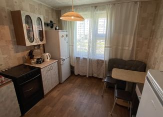 Продаю 1-ком. квартиру, 34.8 м2, Братск, улица Рябикова, 42