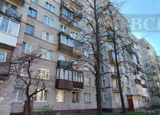 Продам однокомнатную квартиру, 30 м2, Санкт-Петербург, метро Купчино, Витебский проспект, 63