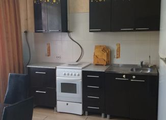 Продается двухкомнатная квартира, 55 м2, станица Раевская, Красноармейская улица, 1