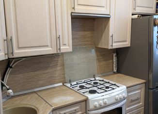 Продаю трехкомнатную квартиру, 74 м2, посёлок Металлострой, Центральная улица, 7