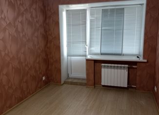 Продам двухкомнатную квартиру, 42.2 м2, посёлок городского типа Звёздный, улица Бабичева, 3