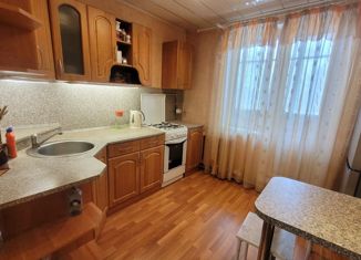 Продажа 3-комнатной квартиры, 66.5 м2, деревня Родина, Школьная улица, 1