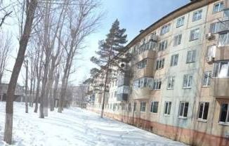 Продам четырехкомнатную квартиру, 60.7 м2, посёлок городского типа Новошахтинский, Советская улица, 16