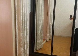 Продам 3-комнатную квартиру, 60 м2, Махачкала, улица Ахмата-Хаджи Кадырова, 60