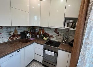 Продаю 2-комнатную квартиру, 51.7 м2, Черемхово, улица Горького, 12