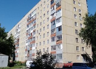 Продаю трехкомнатную квартиру, 60 м2, Барнаул, улица Солнечная Поляна, 13, Ленинский район