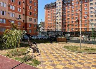 Продам 2-ком. квартиру, 74.8 м2, Каспийск, проспект М. Омарова, 18