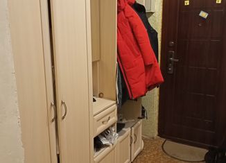 Трехкомнатная квартира на продажу, 96.7 м2, Серпухов, Центральная улица, 142к3