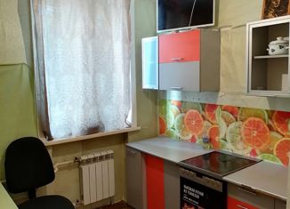 Сдаю 1-ком. квартиру, 30 м2, Улан-Удэ, Октябрьская улица, 6