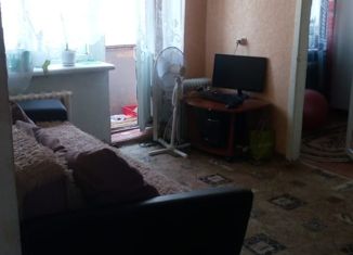 Продам 2-ком. квартиру, 42 м2, Кемерово, Инициативная улица, 22