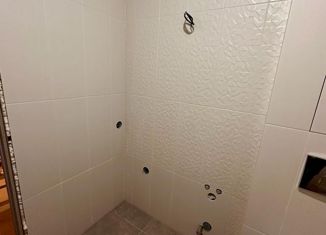 Продажа 1-ком. квартиры, 45 м2, Россошь, улица Кутузова, 4А