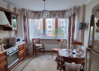 Продам 3-ком. квартиру, 75.8 м2, Москва, Челобитьевское шоссе, 10к3, станция Марк