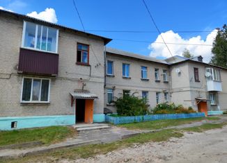 Продаю трехкомнатную квартиру, 65.1 м2, посёлок Навля, улица Красных Партизан, 12