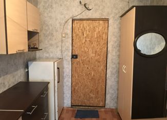 Сдается в аренду комната, 10 м2, Красноярск, улица Кутузова, 21, Кировский район