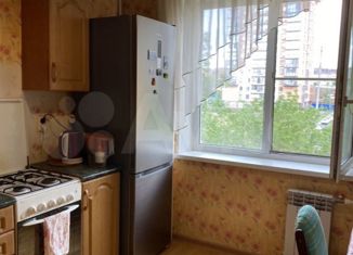 Продаю трехкомнатную квартиру, 64.5 м2, Ростовская область, Орбитальная улица, 70