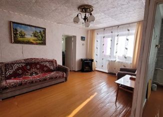 Продается двухкомнатная квартира, 44 м2, Менделеевск, улица Пушкина, 1