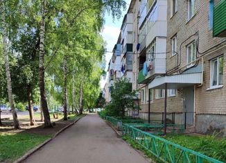 Продам 2-ком. квартиру, 38 м2, посёлок городского типа Чишмы, Строительная улица, 5