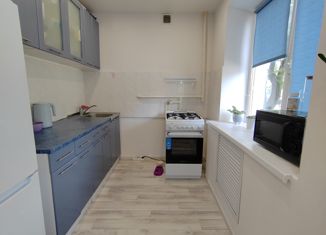 Продаю 3-комнатную квартиру, 60 м2, Урай, 3-й микрорайон, 20