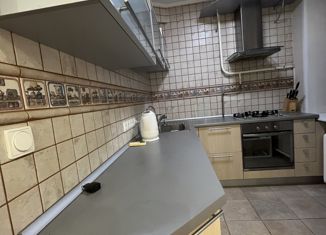 Продаю 3-комнатную квартиру, 54 м2, Москва, Донской район, Варшавское шоссе, 18к1