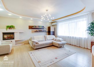 Продается 2-ком. квартира, 81.3 м2, Хабаровский край, Комсомольская улица, 44