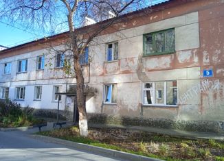 Продаю трехкомнатную квартиру, 57 м2, рабочий посёлок Кольцово, Центральная улица, 5