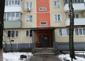 Продам 2-ком. квартиру, 44 м2, Рязань, улица Нахимова, 2А, район Южный