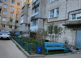 Продажа трехкомнатной квартиры, 57.2 м2, посёлок Ждановский, Школьная улица, 46