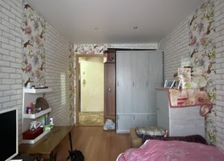 Продается четырехкомнатная квартира, 80.6 м2, Новгородская область, улица Зелинского, 33