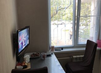 Продам 3-ком. квартиру, 50 м2, Москва, Братская улица, 15к1, Братская улица