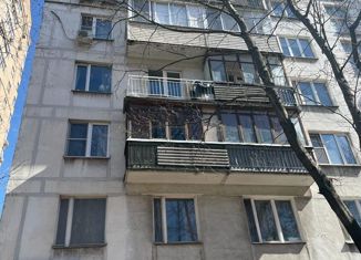 Продаю 2-ком. квартиру, 39 м2, Москва, 6-я Кожуховская улица, 15, станция Дубровка