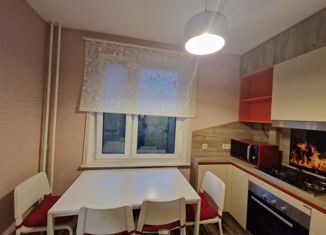 Продажа 3-комнатной квартиры, 59 м2, Москва, улица Академика Арцимовича, 2к2, метро Беляево
