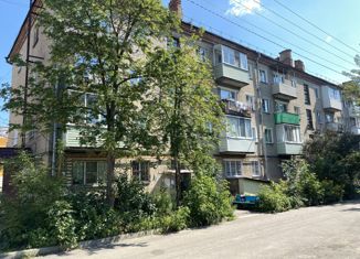 Продается двухкомнатная квартира, 42.3 м2, Вязьма, улица 25 Октября, 28