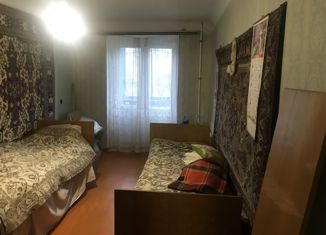 Продаю двухкомнатную квартиру, 46 м2, Каменск-Шахтинский, улица Пугачёва, 5