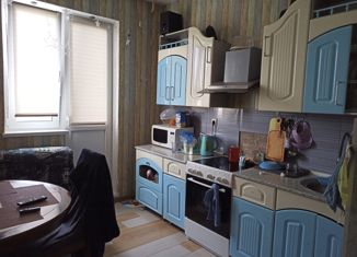 Продам 2-ком. квартиру, 55 м2, поселок городского типа Молочный, Северная улица, 4