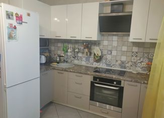 Продажа 2-комнатной квартиры, 59.3 м2, Киров, улица Ивана Попова, 89, жилой район Чистые Пруды